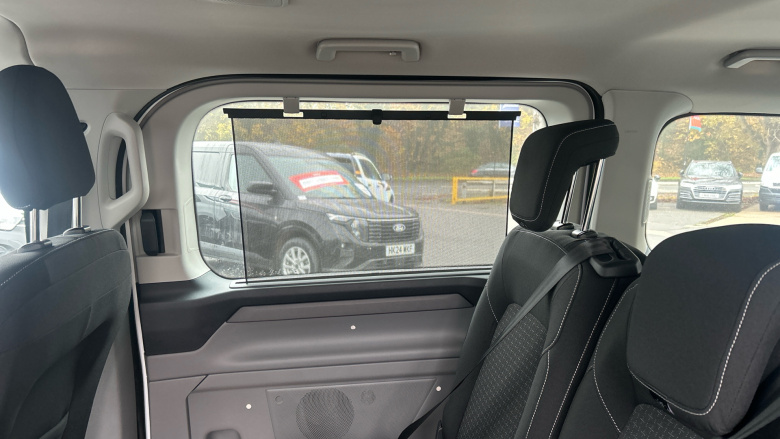 Ford Tourneo Custom 340 L2 Petrol Fwd 2.5 PHEV 232ps H1 Zetec 8 seater Auto